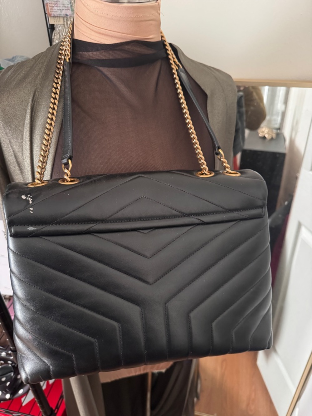 Yves Saint Laurent Black Quilted Leather Shoulder Bag with Gold YSL - Picture 3 of 10